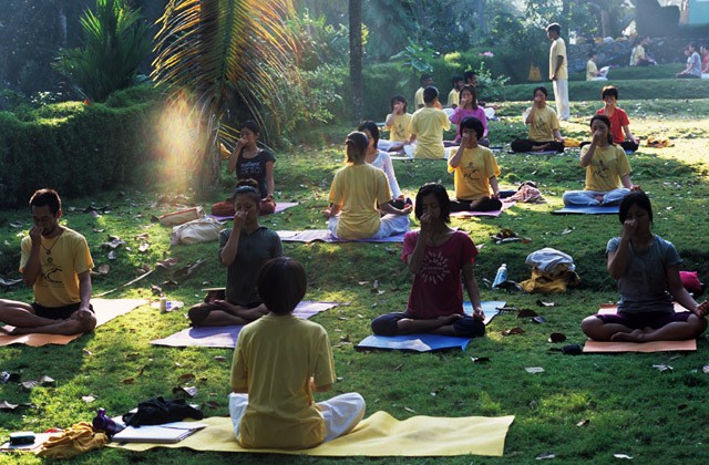 Finding Your Yoga Teacher Training Course in India – An Introduction