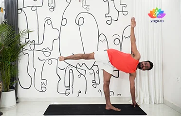 Featured image Ardhchandrasana