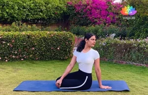 Bharadvajasana (Seated Spinal Twist)