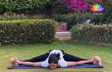 Featured image Upavishta Konasana