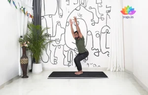 Utkatasana (Chair Pose)