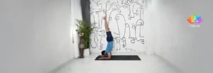 Banner Pincha Mayurasana