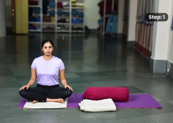 Adho Mukha Virasana[step 1]