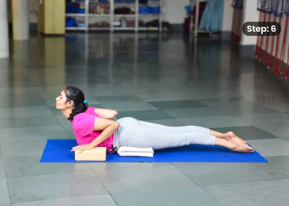 Bhujangasana (step 6)
