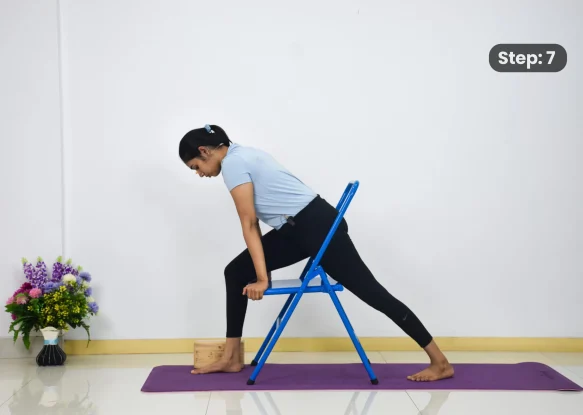 Parivritta Parshvkonasana(step 7)