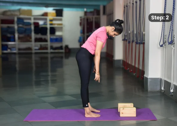 Uttanasana(step 2)