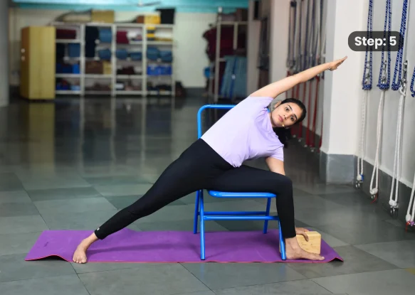 Utthita Parsvakonasana(step 5)