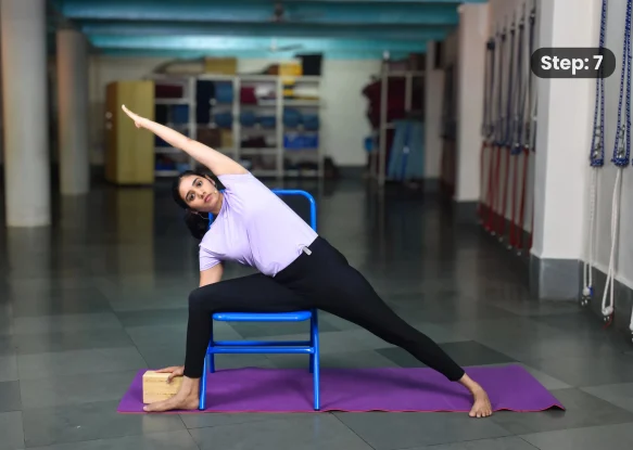 Utthita Parsvakonasana(step 7)